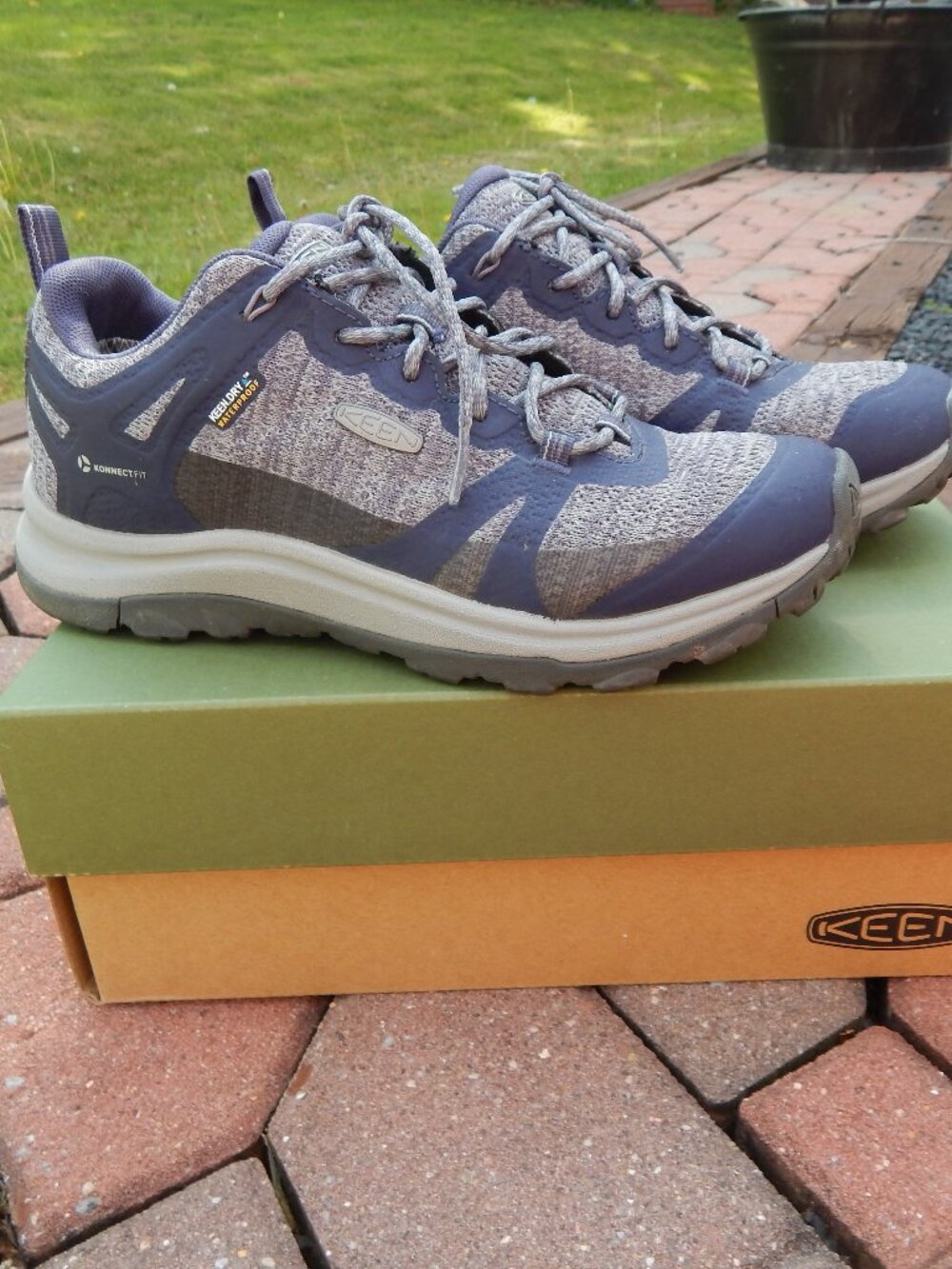 Keen Terradora II WP Shoe Womens Graystone Shark Size 7 Hiking Shoes